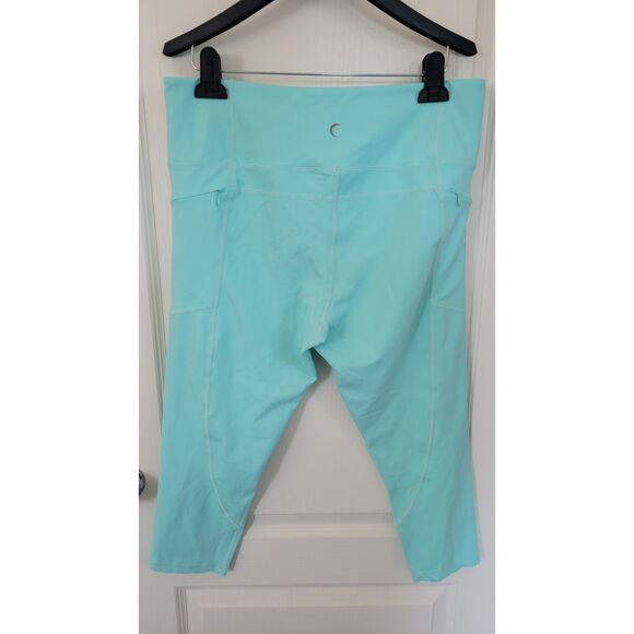 Zyia Turquoise Blue LNT Cropped Leggings - Picture 2 of 3